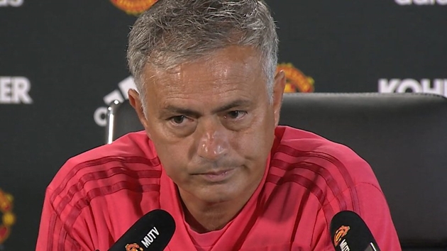 Ảnh bài viết Huyền thoại M.U "thấu cảm" Mourinho về vấn đề chuyển nhượng
