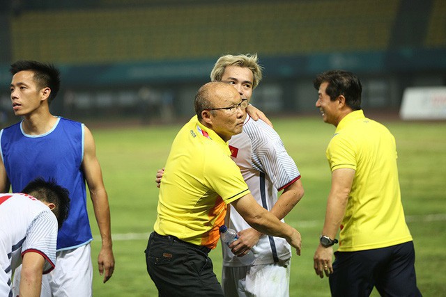 Ảnh bài viết Nhân sự ĐT Việt Nam cho AFF Cup và Asian Cup: Lo bây giờ đi là vừa
