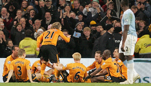 Ảnh bài viết TOP 5 cầu thủ bạn có thể quên rằng họ từng rất quen thuộc trên chấm đá phạt