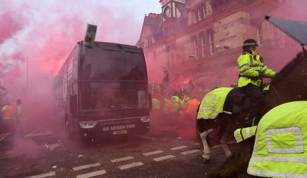 Ảnh bài viết Quay trở lại Liverpool, Pep phát biểu cứng rắn về vấn đề hooligan