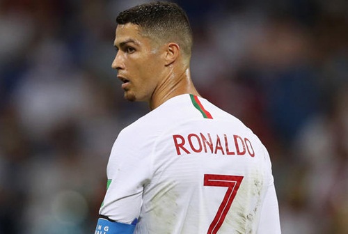 Ảnh bài viết Ronaldo “tạm bỏ” ĐT Bồ Đào Nha: Học theo Messi hay mưu đồ cá nhân?