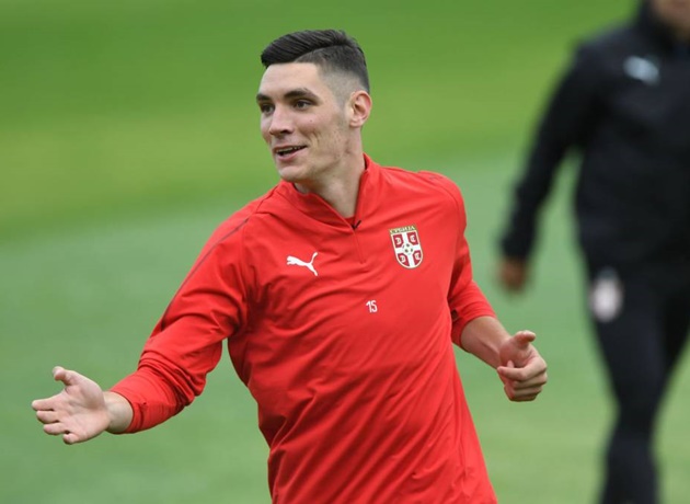 Ảnh bài viết Nikola Milenkovic - "Vidic mới" khiến Mourinho phải đích thân xem giò là ai?