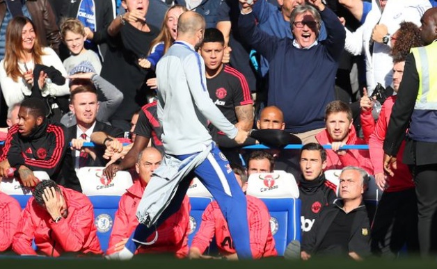 Ảnh bài viết "Một sự ô nhục, tôi sẽ sa thải anh ta nếu là Maurizio Sarri"