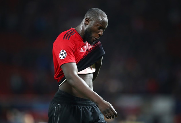 Ảnh bài viết Fan Man Utd đòi tống cổ cái tên này lên ghế dự bị sau trận thua Juve