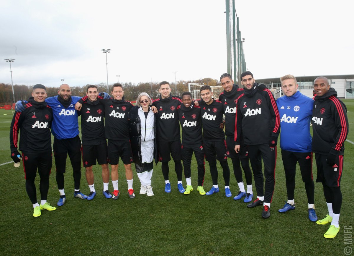 Ảnh bài viết Nóng! Man Utd vô tình công bố tân binh đầu tiên trên sân tập