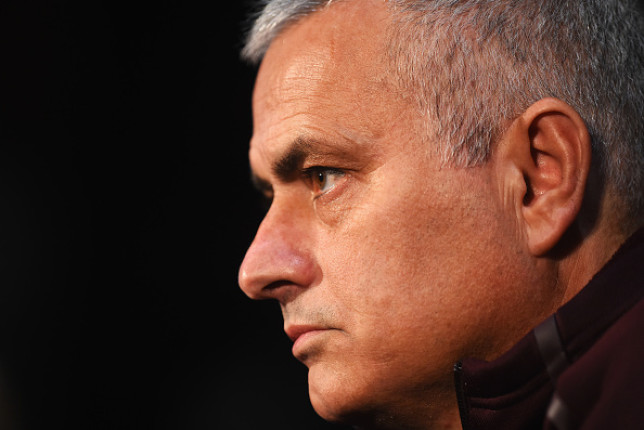 Ảnh bài viết Mourinho tiết lộ lý do loại bỏ bộ ba Pogba, Lukaku và Sanchez