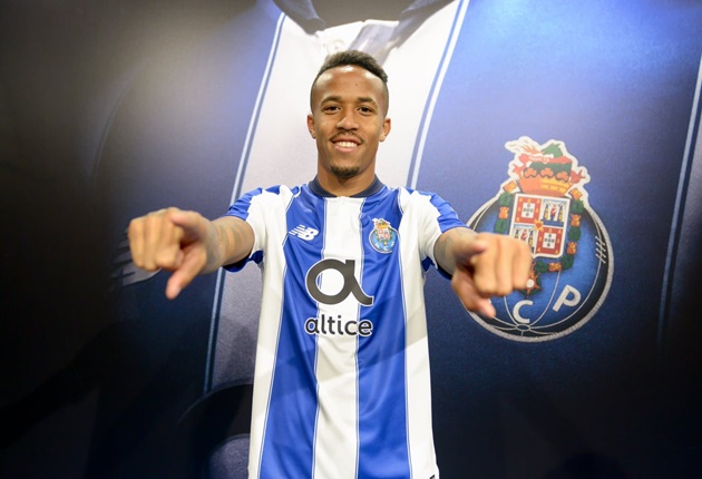 Ảnh bài viết Man Utd nhắm Eder Militao: Quỷ đỏ đang "đánh bạc"?