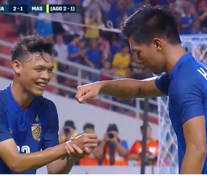 Ảnh bài viết Cả Đông Nam Á bị đánh lừa sau màn ăn mừng "uống bia" của Thái Lan