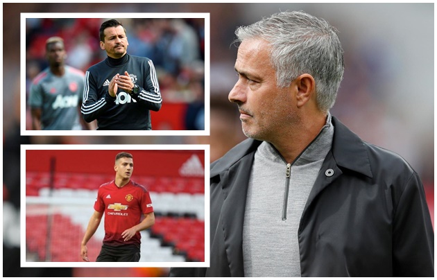 Ảnh bài viết 4 dấu hiệu đầu mùa báo trước sự sụp đổ của triều đại Mourinho