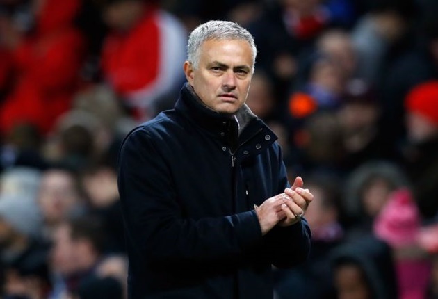 Ảnh bài viết Đồng nghiệp "bênh vực" Mourinho: 'Tôi ước chẳng có ai bị sa thải nữa'