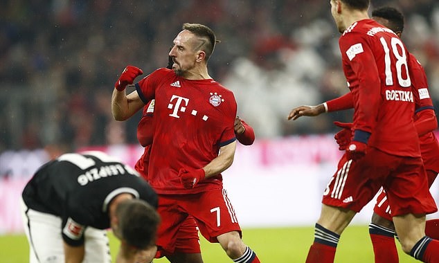 Ảnh bài viết Lão tướng lên tiếng, Bayern Munich phả hơi nóng vào gáy Dortmund