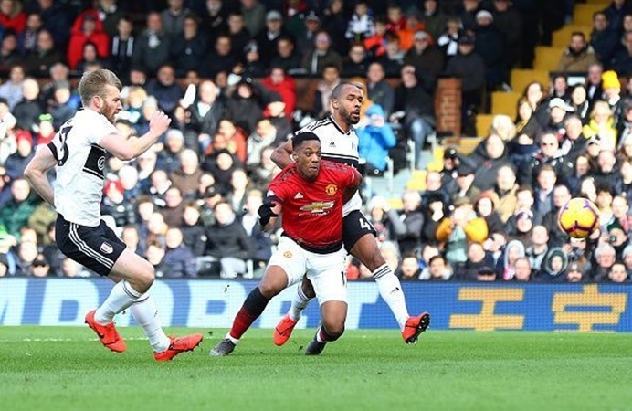 Ảnh bài viết Dấu ấn chiến thắng của Man Utd: Người Pháp lên tiếng, "gã thợ hàn" chào thua Solskjaer