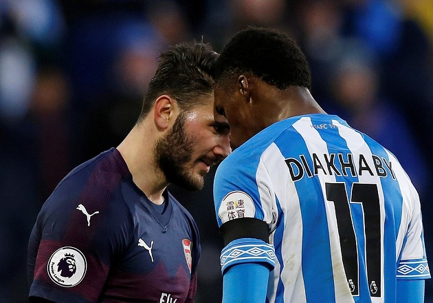 Ảnh bài viết "Hulk" của Arsenal khiến khán giả rạo rực về pha bóng đậm chất "bất bại"