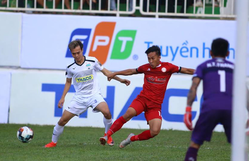 Ảnh bài viết 4 điểm nhấn HAGL 1-2 TP.HCM: Văn Toàn đáng khen, "người cũ HAGL" cao tay