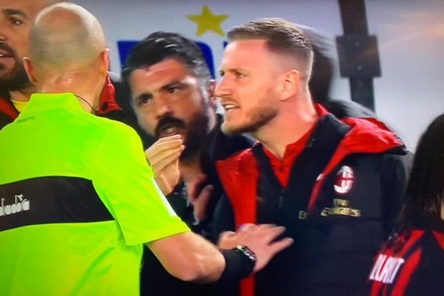 Ảnh bài viết Thắng Chievo, người AC Milan vẫn lo lắng trước Derby della Madonnina