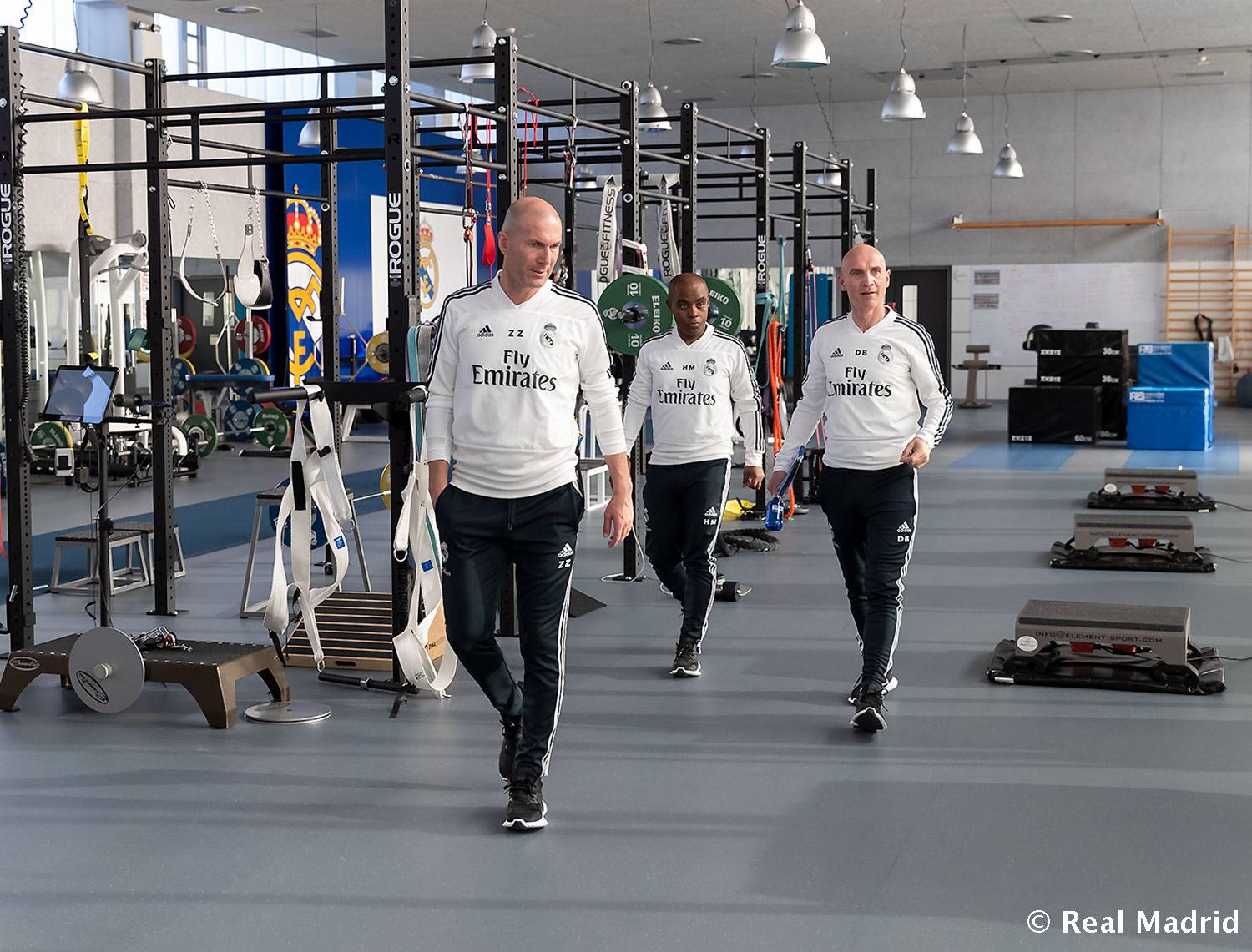 Ảnh bài viết Bắt tay vào công việc, Zidane để lộ 2 trợ thủ đắc lực ở Real Madrid