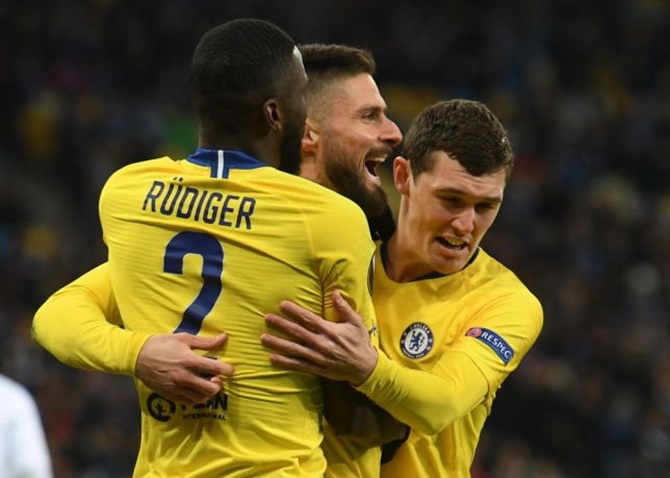 Ảnh bài viết Chứng kiến Giroud lập hat-trick, Sarri thừa nhận 1 điều