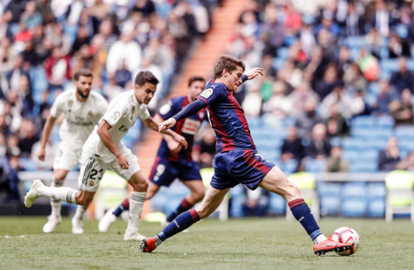 Ảnh bài viết Trình độ Barca B vẫn đủ biến Varane thành 'trò hề'