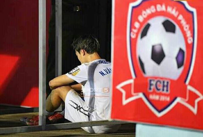 Ảnh bài viết Tuyển thủ Việt Nam tuần qua: Bóng đen penalty phủ kín