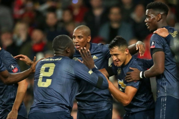 Ảnh bài viết Thử thách Camp Nou, ai sẽ đóng vai 'chủ tịch' cho Man United?
