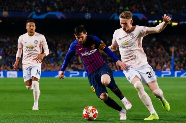Ảnh bài viết Thua Barca, sao trẻ M.U vẫn khiến CĐV ấm lòng vì hành động đặc biệt