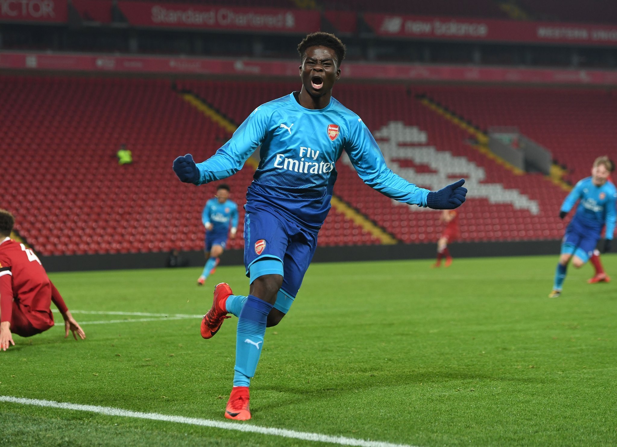 Ảnh bài viết Fan Arsenal: "Cầu thủ chạy cánh hay nhất, hãy dùng cậu ấy để cứu mùa giải"