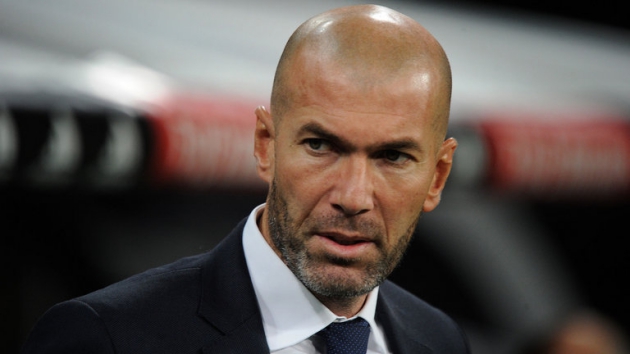 Ảnh bài viết Trụ cột Real sốc nặng vì quyết định của Zidane, Man Utd còn chờ chi?