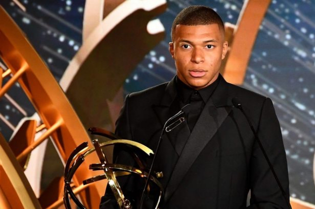 Ảnh bài viết Mbappe gửi "chiến thư" đến Messi: "Tôi vẫn còn 90 phút..."