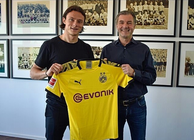 Ảnh bài viết CHÍNH THỨC: Dortmund đón tân binh mùa hè đầu tiên