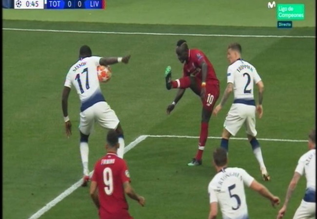Ảnh bài viết Trọng tài đúng hay sai khi thổi penalty cho Liverpool?