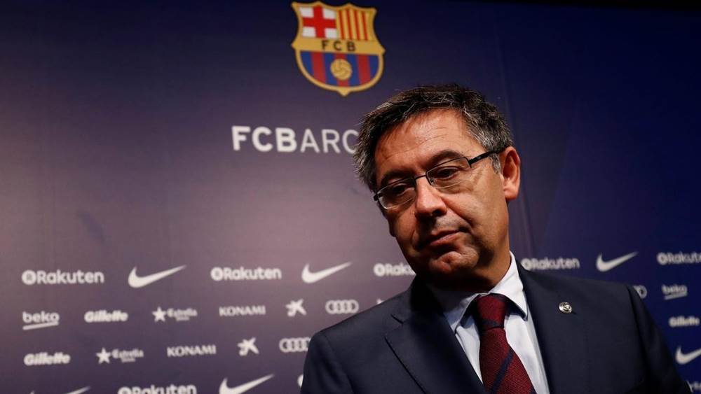Ảnh bài viết Để hụt De Ligt, chủ tịch Barcelona làm dậy sóng Twitter