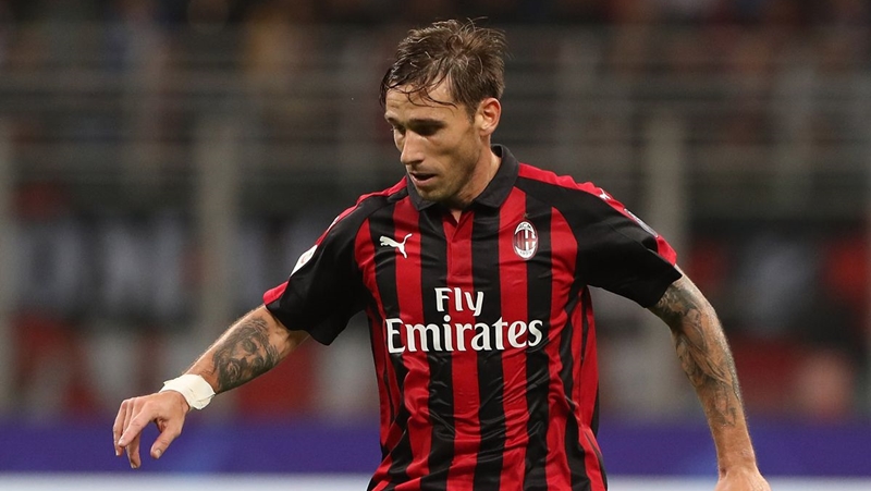 Ảnh bài viết Tuyến giữa bất ổn, AC Milan vẫn muốn đẩy "người thừa" ra đường