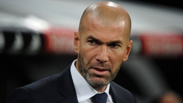 Ảnh bài viết Bão chấn thương hành hạ, Zidane quyết giữ mục tiêu 45 triệu của M.U