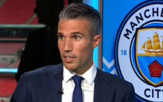 Ảnh bài viết Robin van Persie chỉ ra điểm yếu của người hùng Liverpool sau thất bại trước Man City