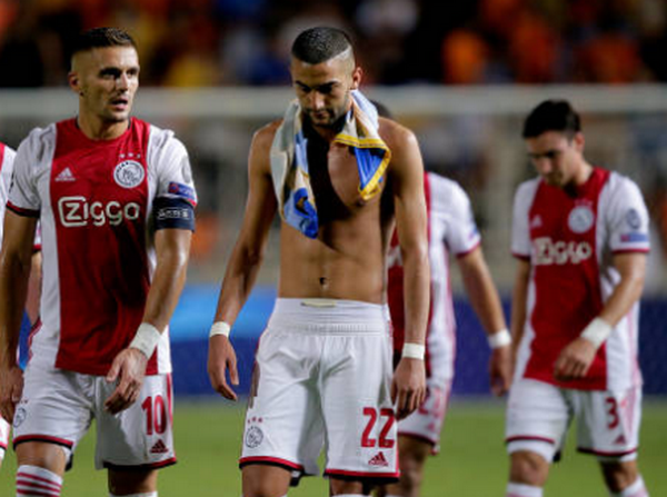 Ảnh bài viết Nhận thẻ đỏ, Ajax gặp bất lợi lớn tại play-off Champions League