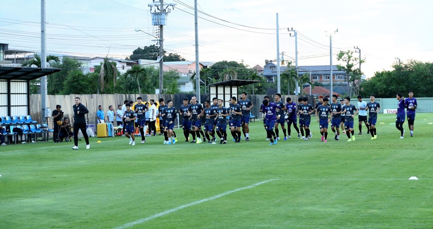 Ảnh bài viết HLV Akira Nishino và “phù thủy” Park Hang-seo thay phiên “tung hỏa mù”