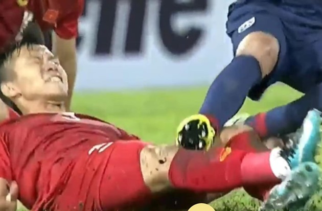 Ảnh bài viết Hòa tiếc nuối, fan Việt Nam phẫn nộ: "Cậu ta quá tiểu xảo"