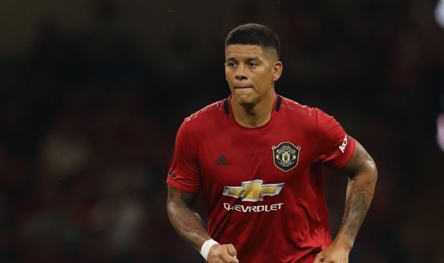 Ảnh bài viết Marcos Rojo đã gây sốc trong 45 phút đầu trận Man Utd - Rochdale