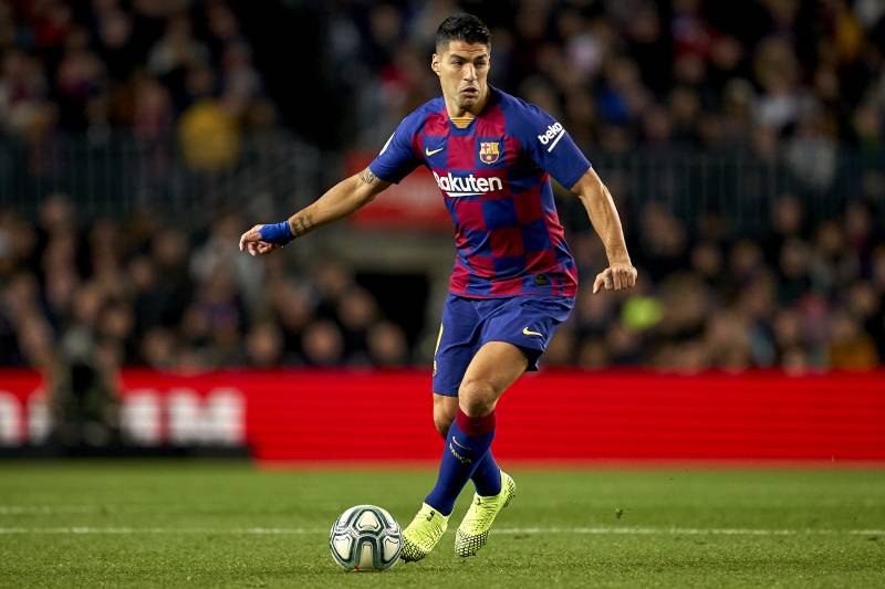 Ảnh bài viết NÓNG! Giám đốc Barca chỉ đích danh kẻ sẽ đẩy Suarez khỏi Camp Nou