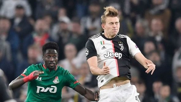 Ảnh bài viết Liên tiếp để bóng chạm tay, De Ligt bị đem ra làm ví dụ về VAR