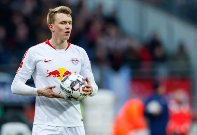 Ảnh bài viết Ngoài sao đa năng của Bayern, Barca còn muốn tậu "tòa tháp" cánh phải Bundesliga