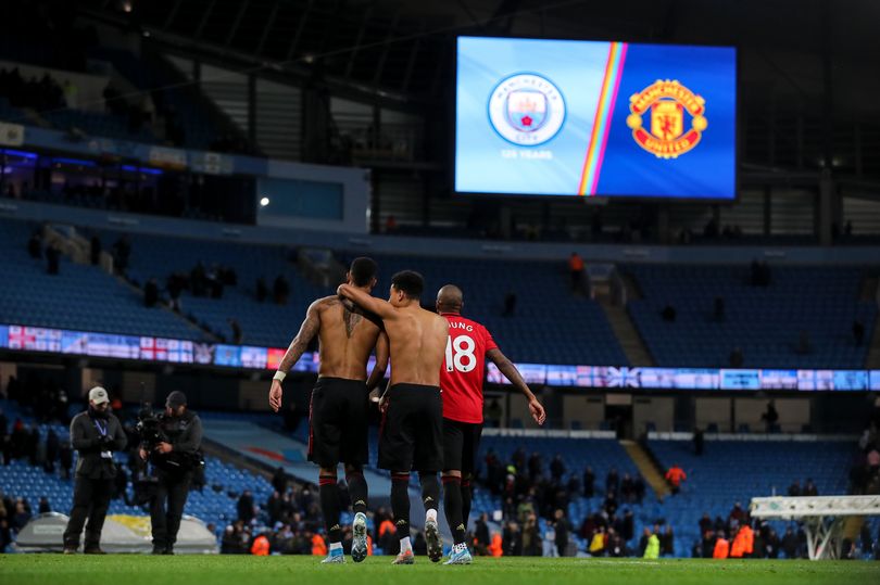Ảnh bài viết Man Utd mãi đóng vai "Robin Hood", Solskjaer có "chán"?