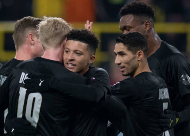 Ảnh bài viết Đội hình tiêu biểu vòng 14 Bundesliga: Dortmund thị uy sức mạnh