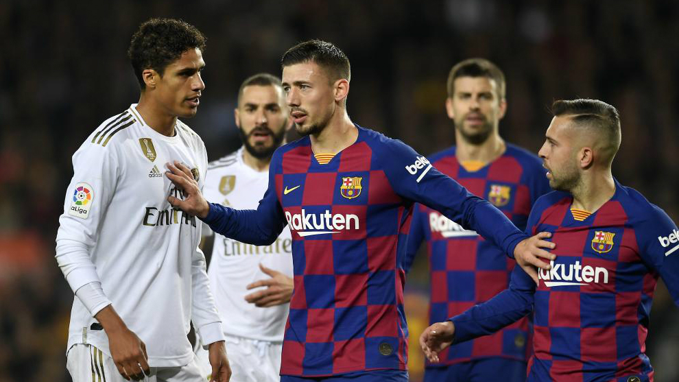 Ảnh bài viết Bị tố "bỏ bóng đá người", sao Barca lên tiếng cay đắng