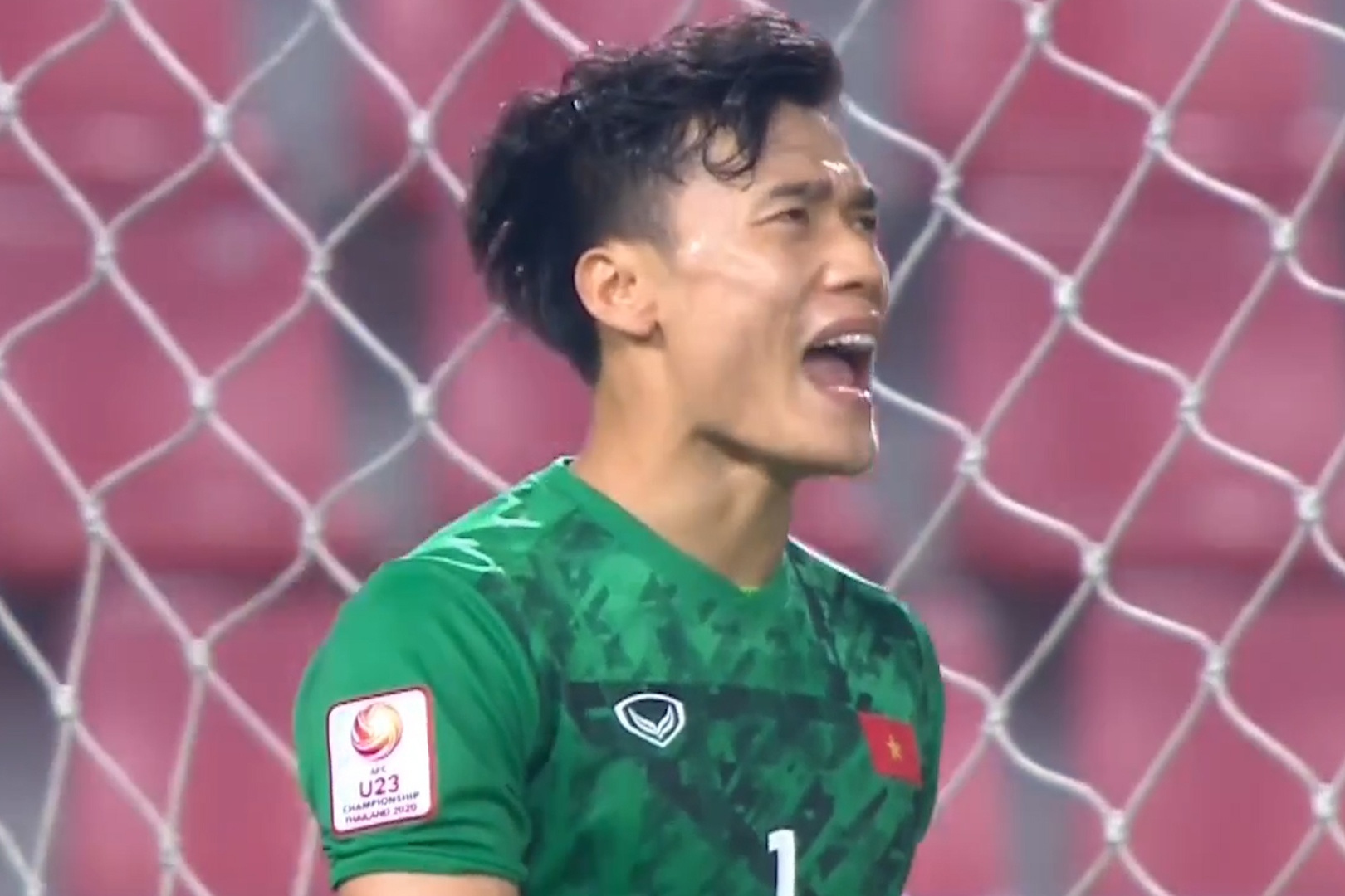 Ảnh bài viết Bùi Tiến Dũng mắc sai lầm, đến LĐBĐ Châu Á cũng không chịu nổi