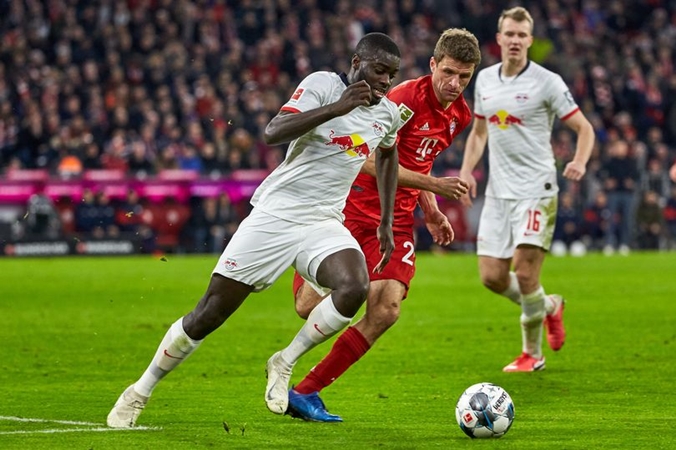 Ảnh bài viết Mê mẩn "lá chắn" làm Lewandowski tịt ngòi, chuyên gia khiến Arsenal rớt xuống mặt đất