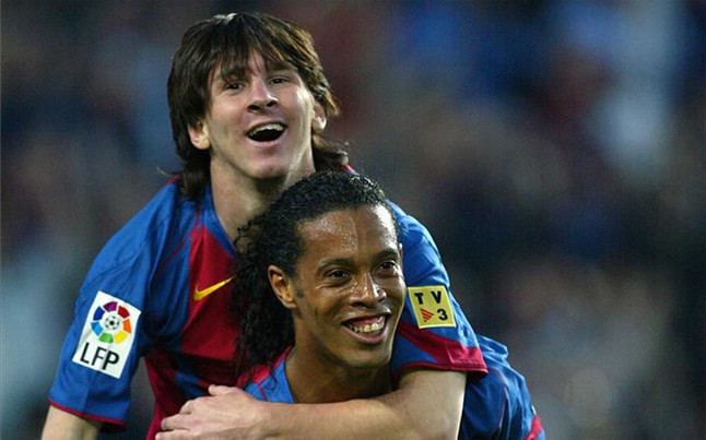 Ảnh bài viết Không có chuyện Messi ra tay cứu giúp Ronaldinho