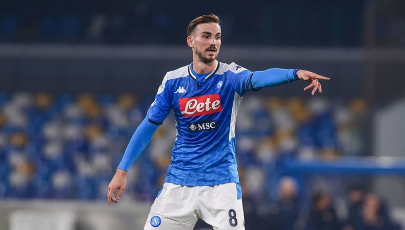 Ảnh bài viết Heskey chỉ ra 'tiền vệ trung tâm phi thường' cho Liverpool