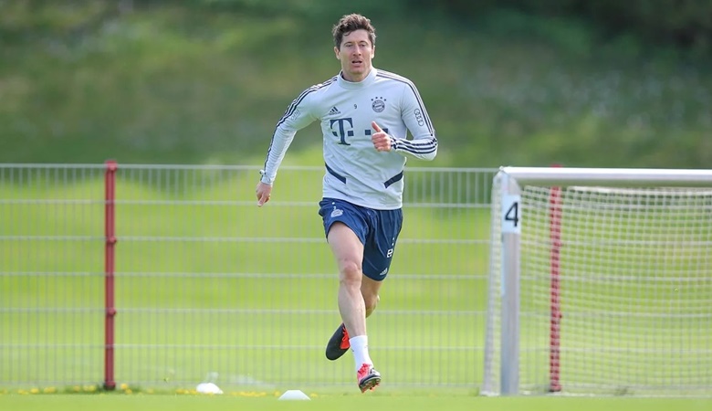 Ảnh bài viết Mặc kệ COVID-19, sao Bayern tập luyên điên cuồng chờ ngày tái xuất
