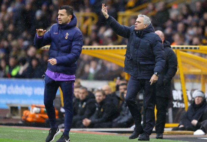 Ảnh bài viết "Tottenham vẫn đang theo sát tiền đạo Chelsea"